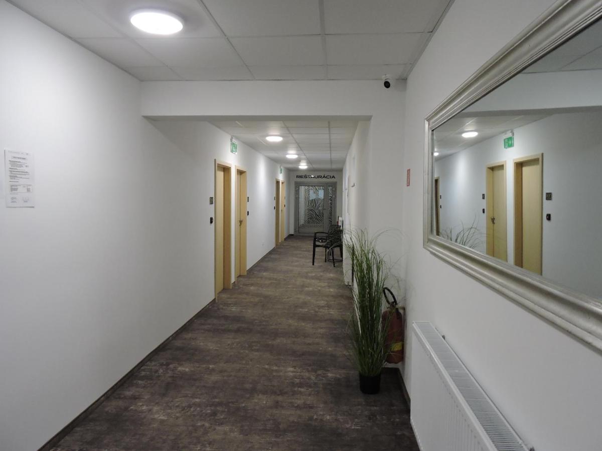 Primma Hotel Moldava nad Bodvou エクステリア 写真